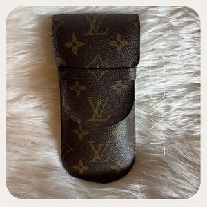 Louis Vuitton monogram Etui lunett Rabat case